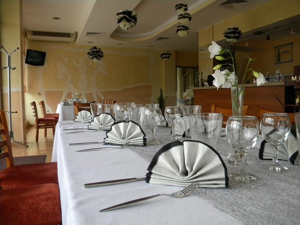 Adamo Hotel Varna Ngoại thất bức ảnh