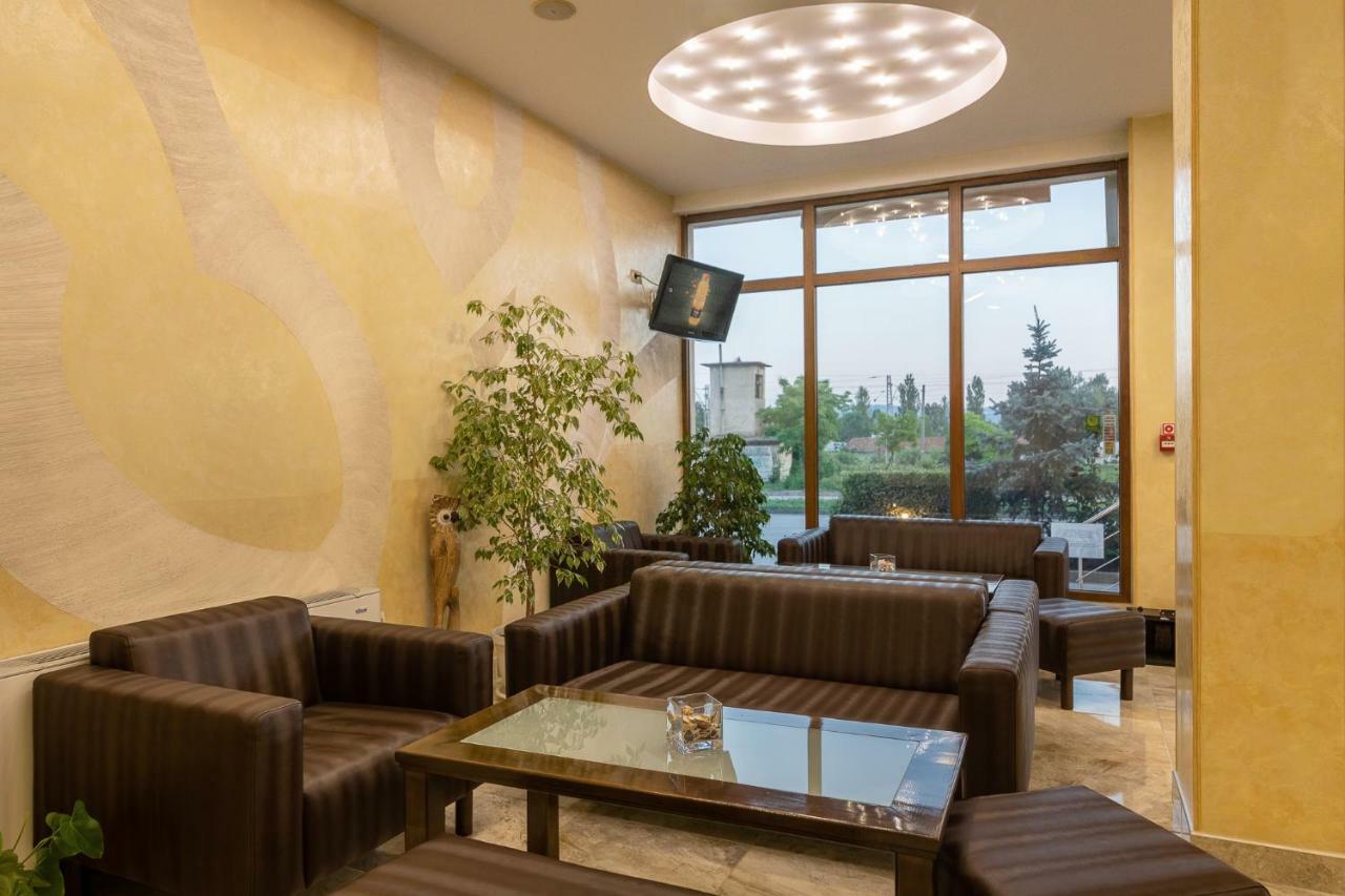 Adamo Hotel Varna Ngoại thất bức ảnh
