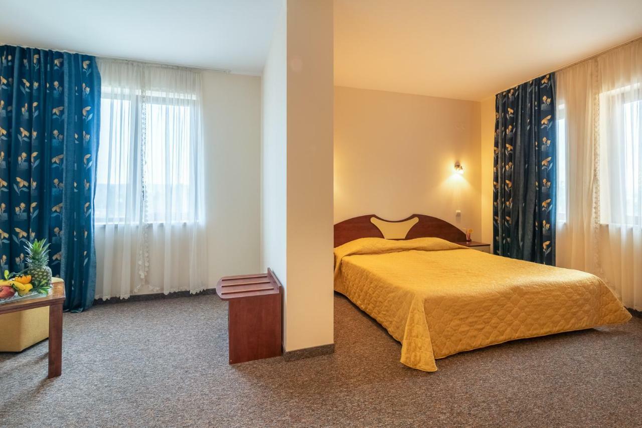 Adamo Hotel Varna Ngoại thất bức ảnh