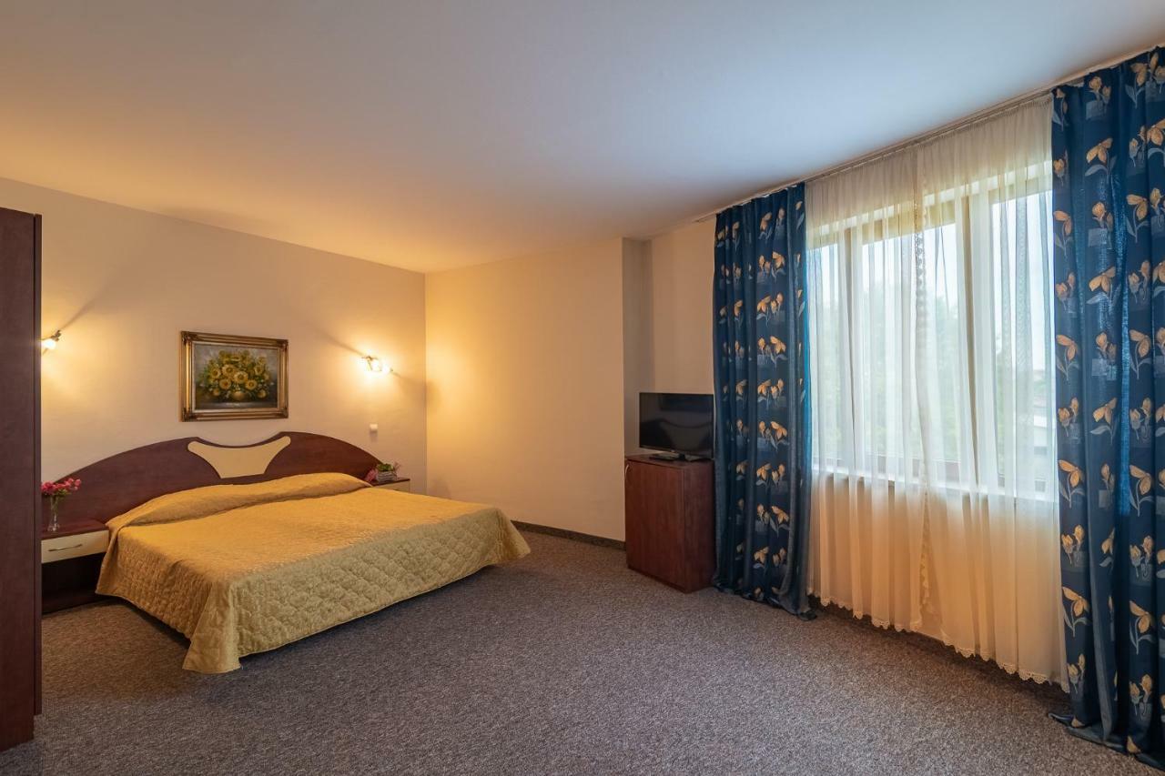 Adamo Hotel Varna Ngoại thất bức ảnh