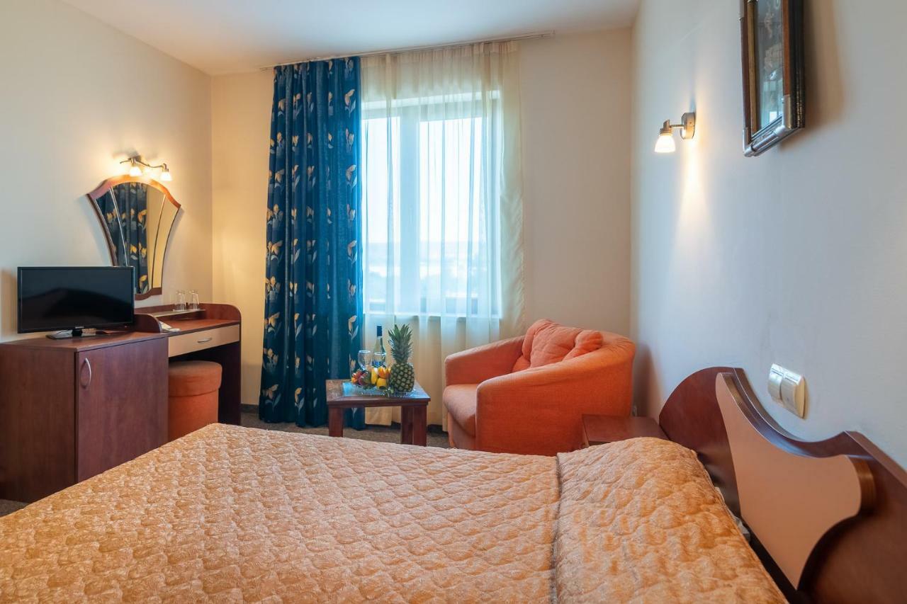 Adamo Hotel Varna Ngoại thất bức ảnh