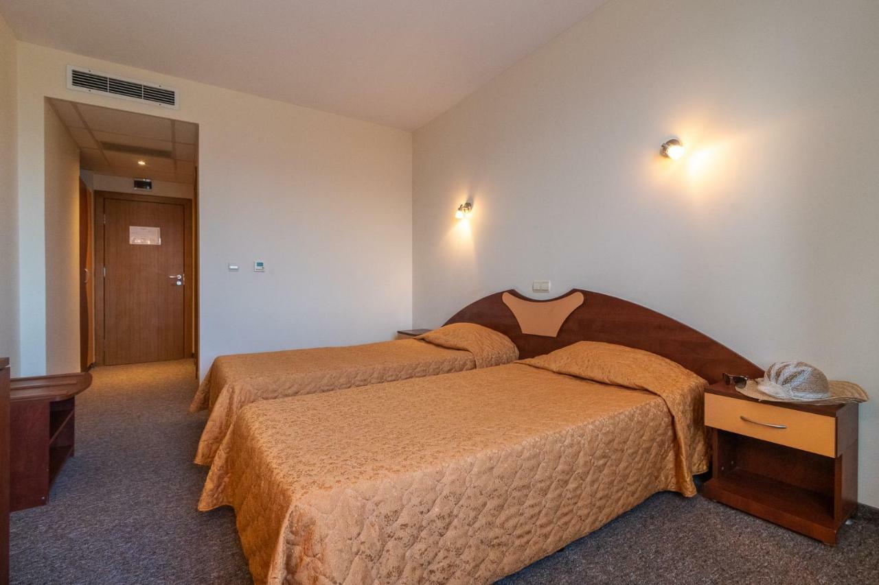 Adamo Hotel Varna Ngoại thất bức ảnh
