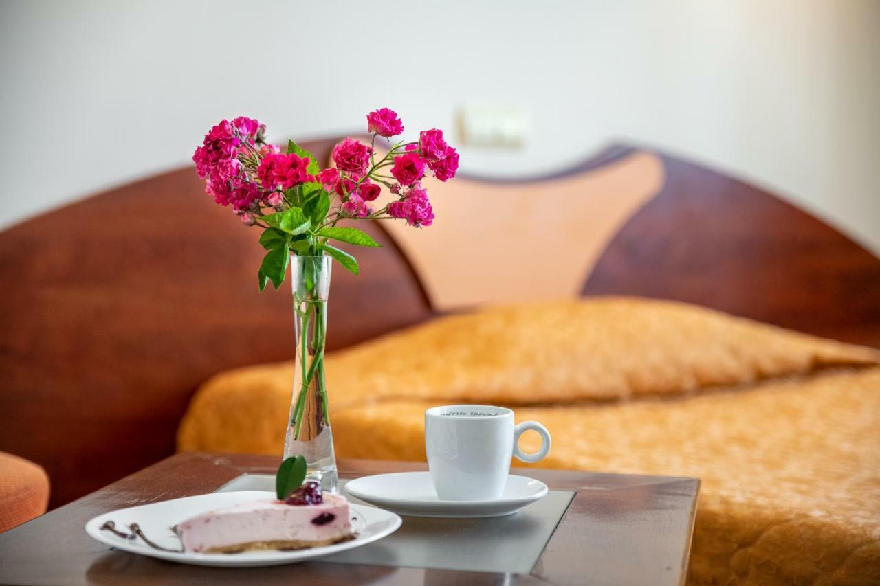 Adamo Hotel Varna Ngoại thất bức ảnh