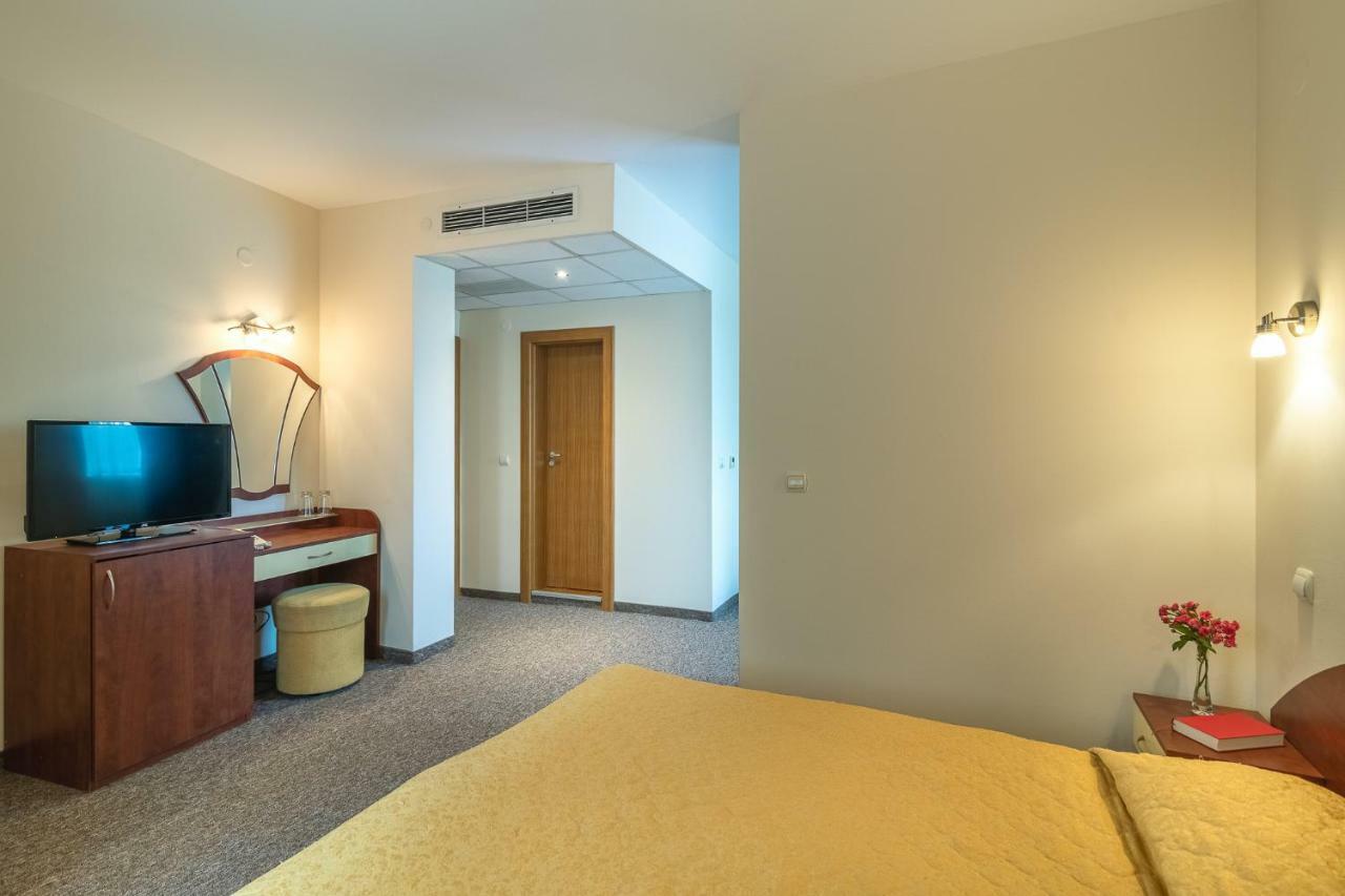 Adamo Hotel Varna Ngoại thất bức ảnh