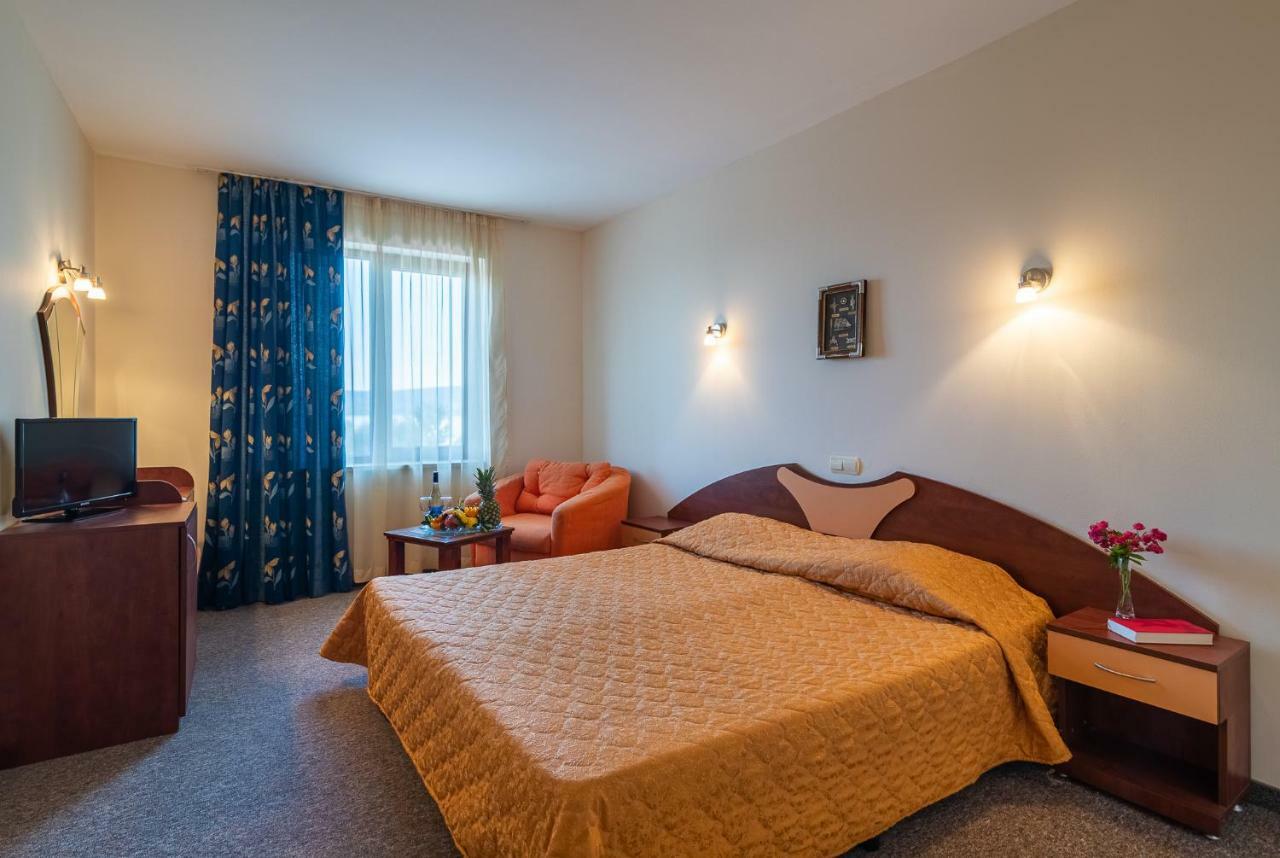Adamo Hotel Varna Ngoại thất bức ảnh