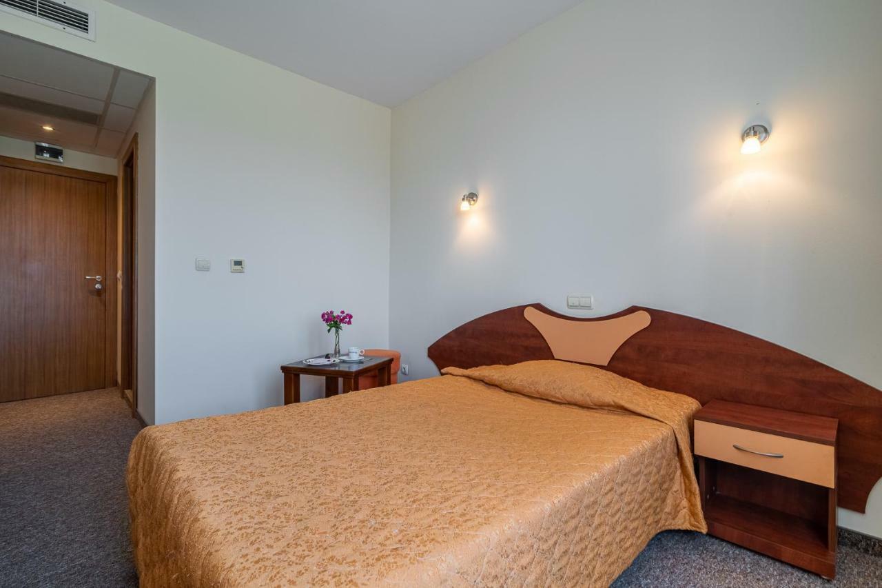 Adamo Hotel Varna Ngoại thất bức ảnh