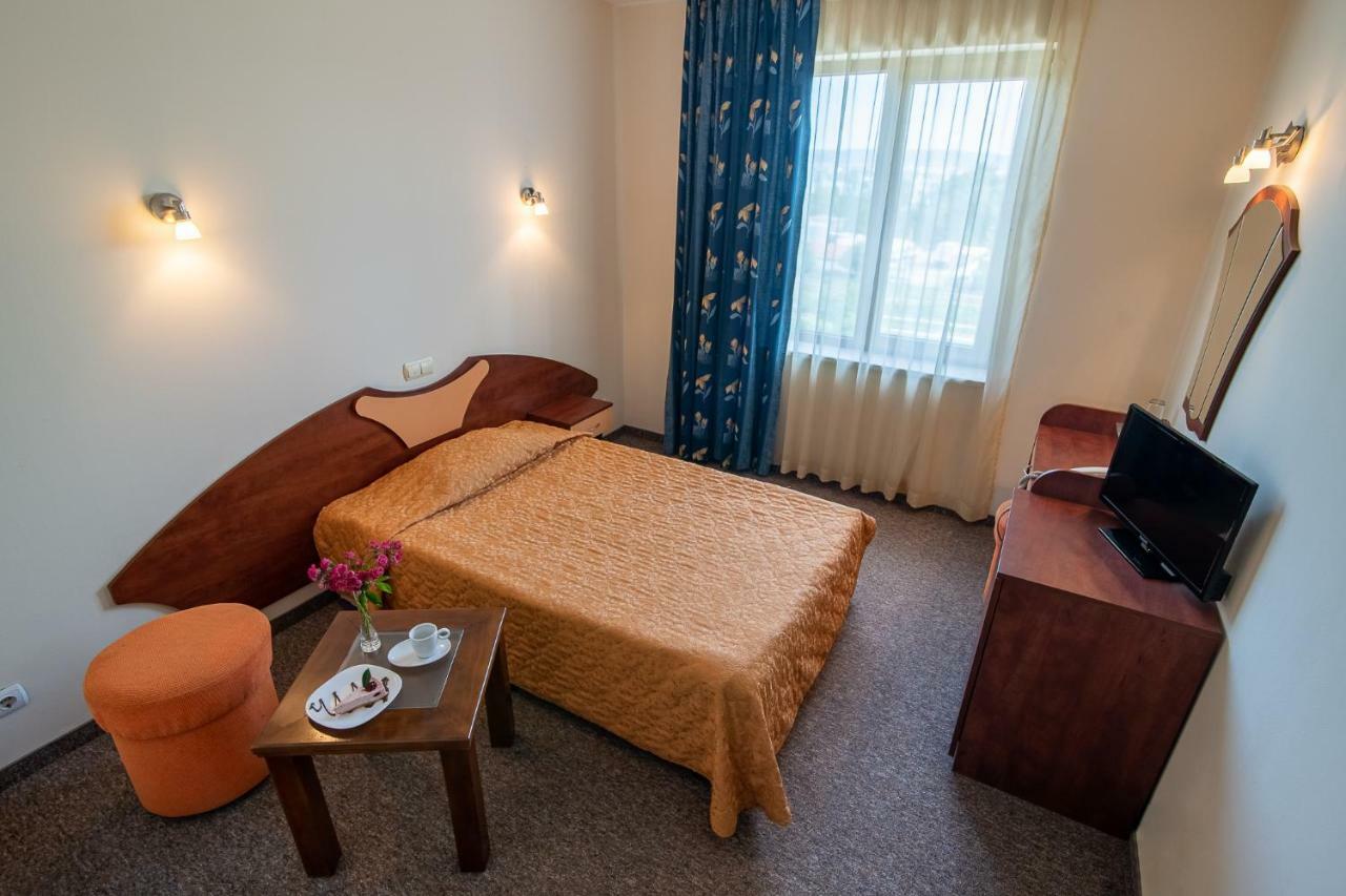 Adamo Hotel Varna Ngoại thất bức ảnh